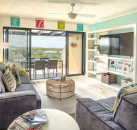 Coolum Beach 3 level Townhouse Private Rooftop Terrace Spa Overlooking Mount Coolum - E Caravan Parks