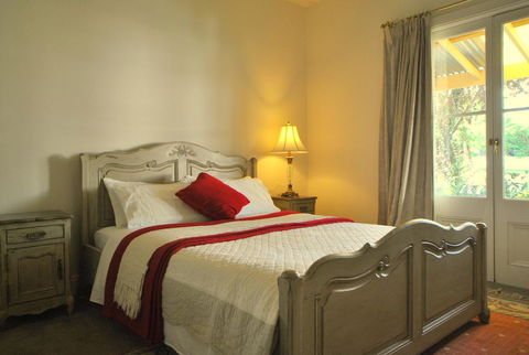 Cooma Cottage - E Caravan Parks 3