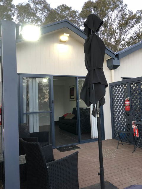 Coonawarra Cabins Unit B - E Caravan Parks 3