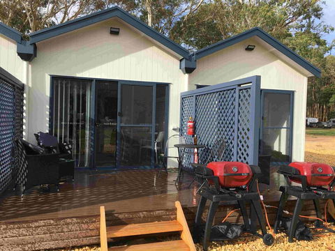 Coonawarra Cabins Unit B - E Caravan Parks 1