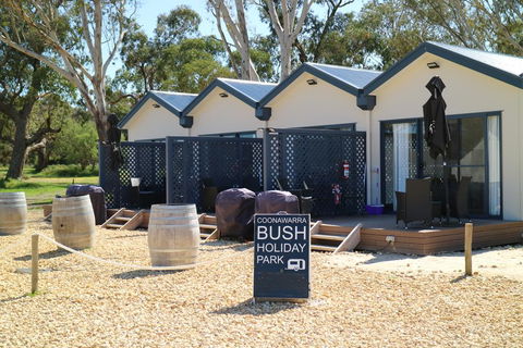 Coonawarra Cabins Unit C - E Caravan Parks 1