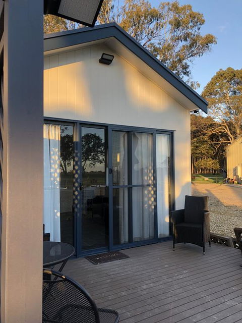 Coonawarra Cabins Unit D - E Caravan Parks 3