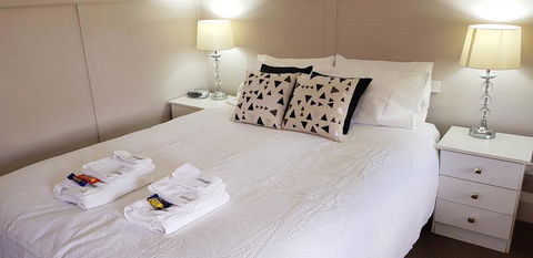 Coppers Hill Private Accommodation - E Caravan Parks 2