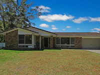 Corner Haven - family retreat with outdoor living