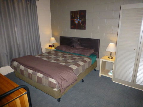 Cottonwood Lodge - E Caravan Parks 3