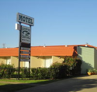 Country Capital Motel - E Caravan Parks