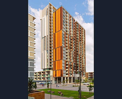 Cozy & Convenient 1Bdr Aparment + FREE Parking - E Caravan Parks 0