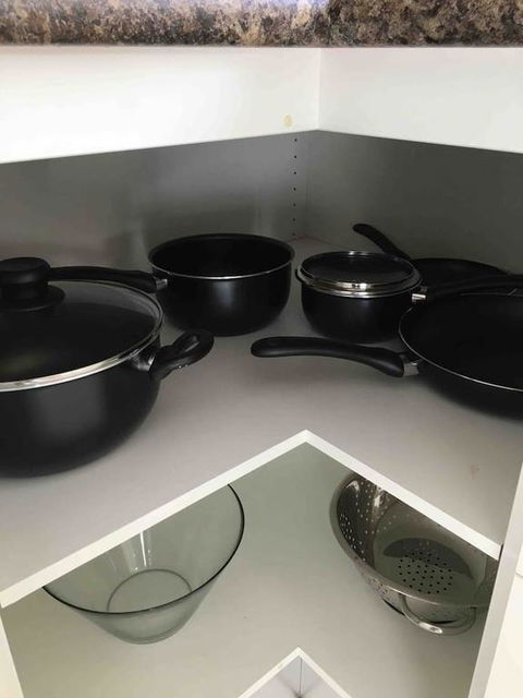 Cozy 3BR Townhouse In Liverpool CBD With Parking - E Caravan Parks 3
