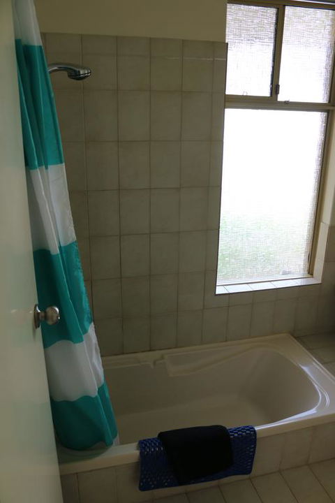 Cozy Stay @ Purser Cove Near University, Hospital & Transport - E Caravan Parks 1