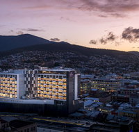 Crowne Plaza Hobart - E Caravan Parks
