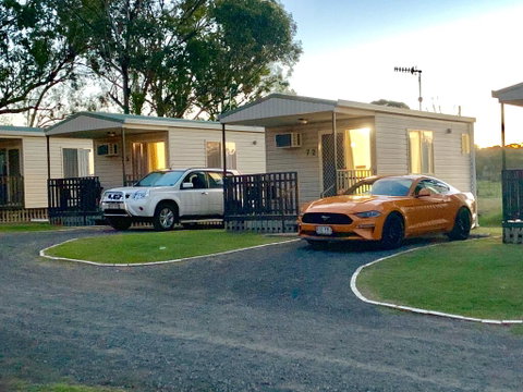 Crows Nest Tourist Park - E Caravan Parks 0