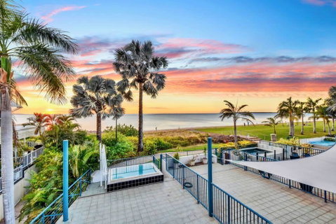 Cullen Bay Villa - E Caravan Parks 0