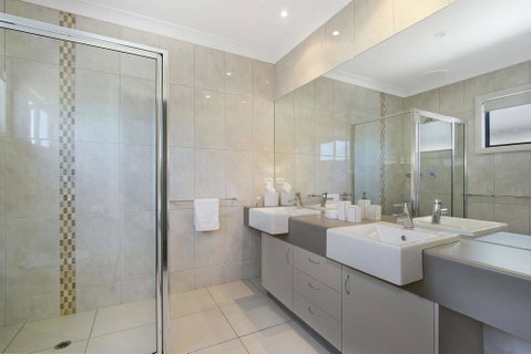 Cypress Townhouse 11 - E Caravan Parks 2