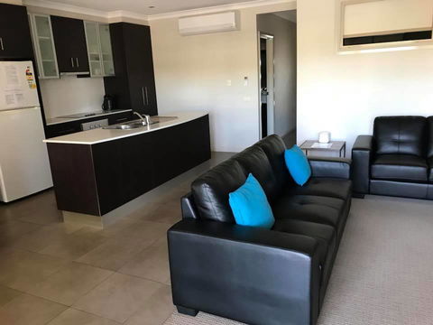 Cypress Water Front Apartments - E Caravan Parks 3