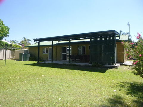 Dad & Alice's Place - E Caravan Parks 3