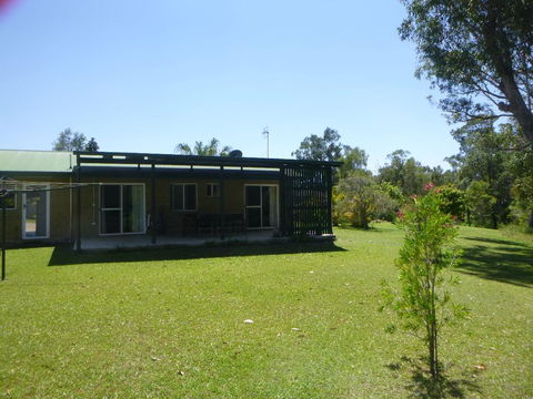 Dad & Alice's Place - E Caravan Parks 2