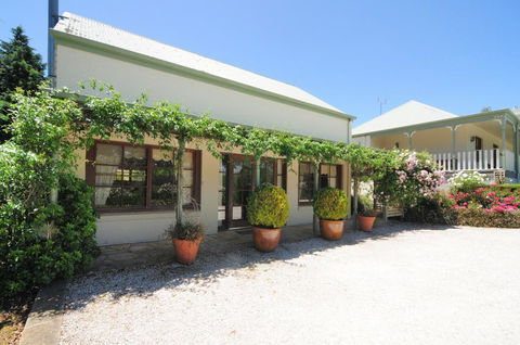 Daisy Cottage - E Caravan Parks 0