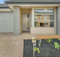 Daisy Villa - close to Mel Airport  Hume Highway -Comfort - E Caravan Parks