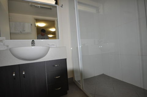 Dalby Fairway Motor Inn - E Caravan Parks 3