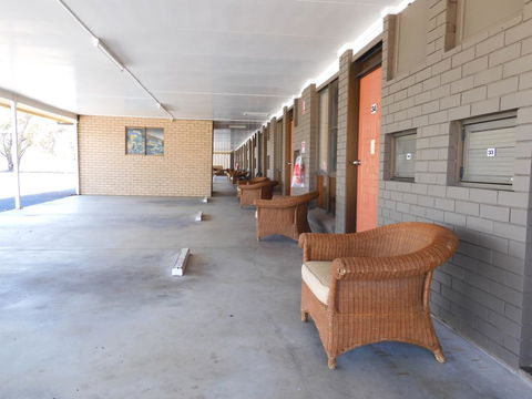 Dalby Parkview Motel - E Caravan Parks 3