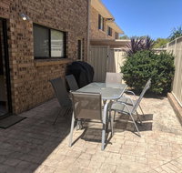 DAVIES STREET 3/14 MOLLYMOOK - E Caravan Parks