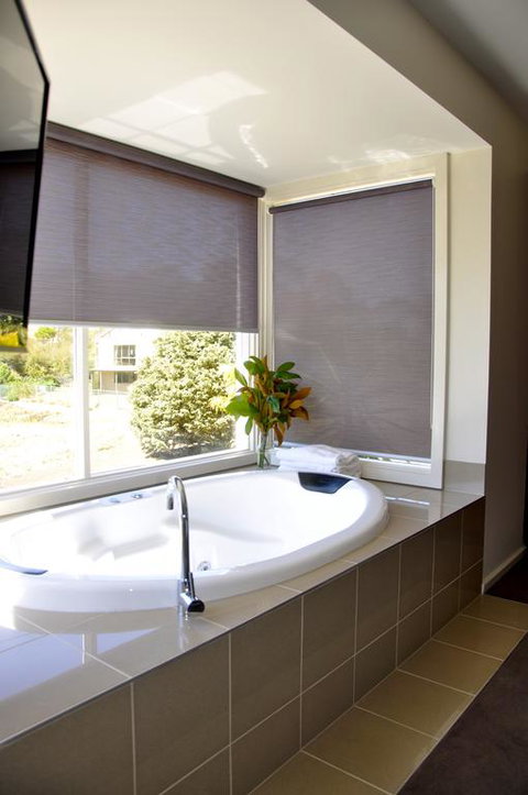 Daylesford Spa Villa One - E Caravan Parks 3