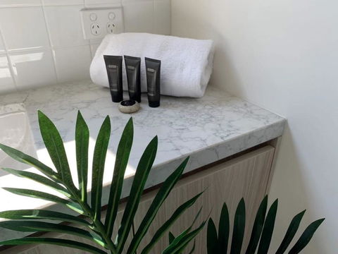 Delicate And Peaceful Bundoora Townhouse 12-R2 - E Caravan Parks 1