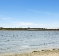 Delightful Duplex on Rose Ct Bongaree - E Caravan Parks