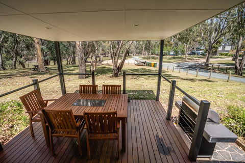 Deniliquin Riverside Caravan Park - E Caravan Parks 1