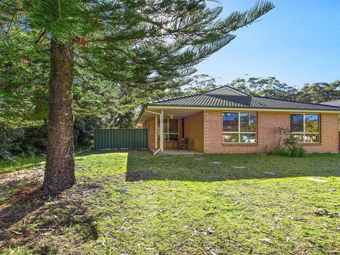 Dolphin Cottage - In The Heart Of Callala Beach - E Caravan Parks 0