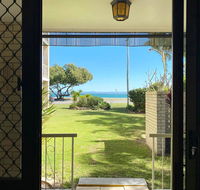 Dolphin View on South Esplanade - E Caravan Parks