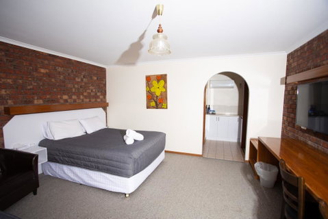 Donald Motor Lodge - E Caravan Parks 2