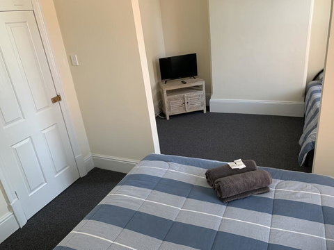Donnybrook Hotel WA - E Caravan Parks 3