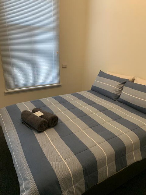 Donnybrook Hotel WA - E Caravan Parks 0
