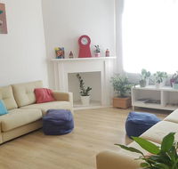 Double bedroom in bright and airy house - E Caravan Parks