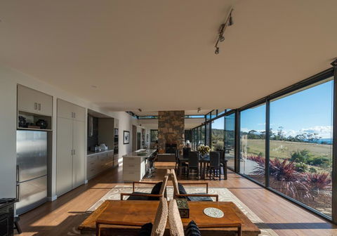 Dragonfly Lodge - E Caravan Parks 2