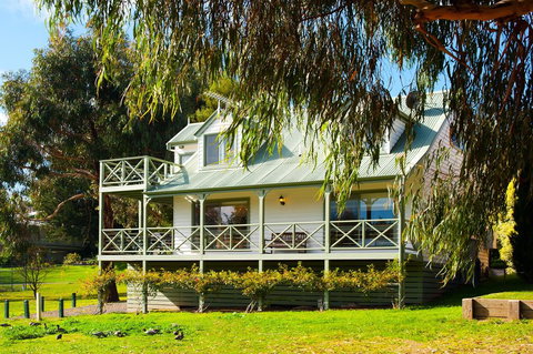 Ducks Bay - E Caravan Parks 1