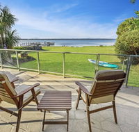 Eagle Point Getaway - Waterfront Serenity - E Caravan Parks