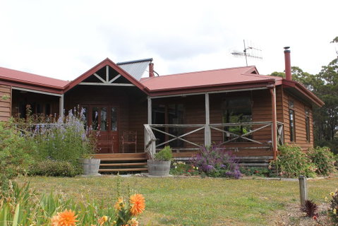 Eagle's Roost Farmstay B&B - E Caravan Parks 0
