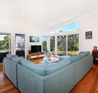Eagleview - Pet Friendly - 4 Min Walk to Beach - E Caravan Parks