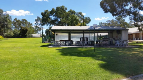 Early Settlers Motel Tocumwal - E Caravan Parks 2