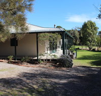 East Street Retreat - E Caravan Parks