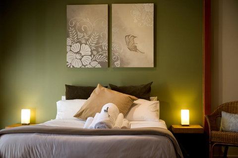 Eastern View Studio - E Caravan Parks 3