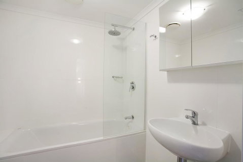 Edge 6/16 Clyde Street - E Caravan Parks 3