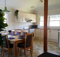 Edward Lane Apt3 - E Caravan Parks