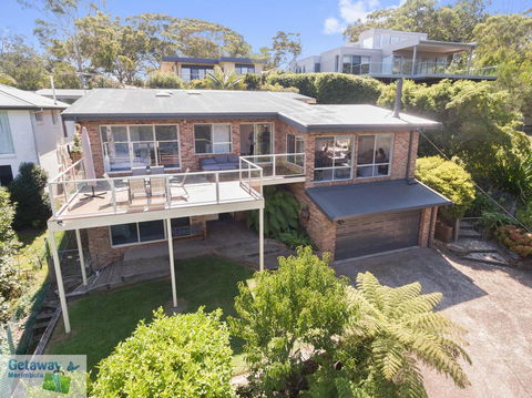 Eight Lakes - E Caravan Parks 0