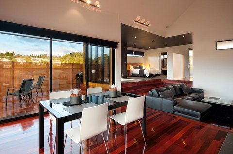 Elira 2 - E Caravan Parks 3