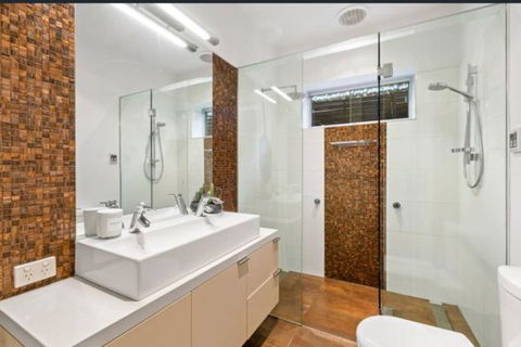 Elsternwick Paradise, Love Where You Live!!! - E Caravan Parks 2