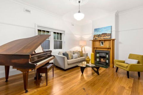 Elsternwick Paradise, Love Where You Live!!! - E Caravan Parks 3