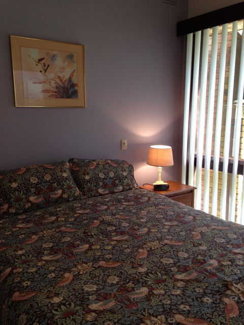 Eltham South Lodge - E Caravan Parks 3